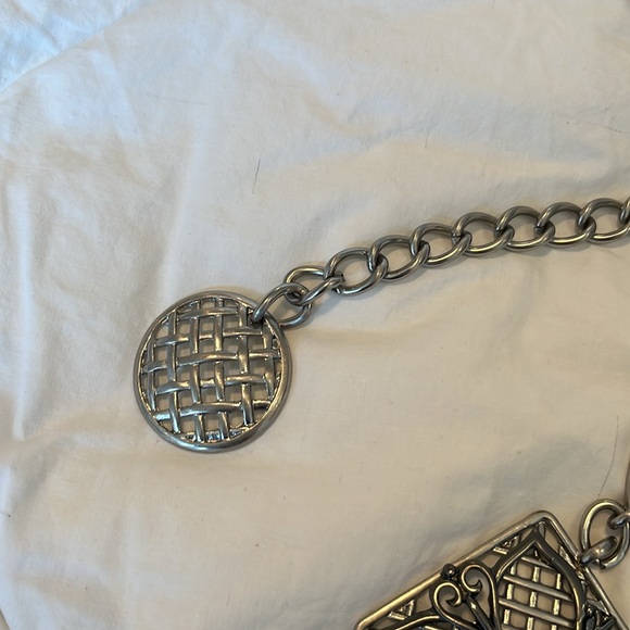 Women’s Chico’s silver chain belt with black clear & grey crystals - Picture 12 of 12